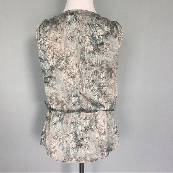 Beautiful Top - Picture 4 of 4