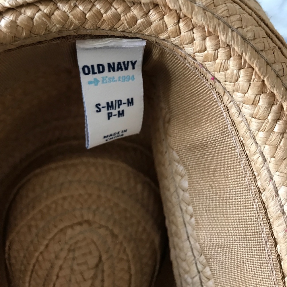 Super cute hat! - Picture 2 of 2