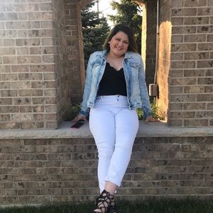 Meet your Posher, Mariella