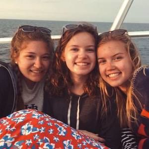 Meet your Posher, Caitlyn