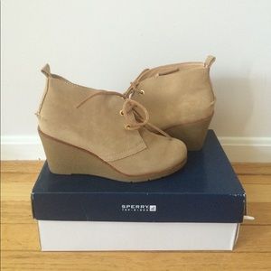 Sperry Stella taupe tan suede leather ankle bootie