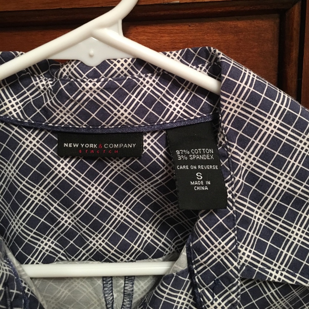 Button down Blouse - Picture 2 of 3