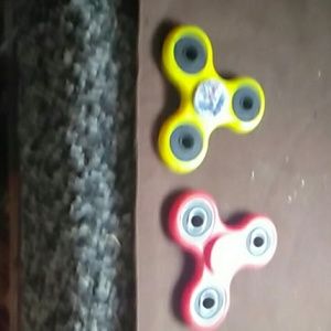 Fidget spinner