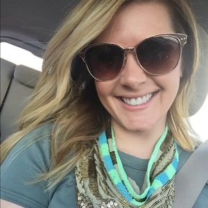 Meet your Posher, Stacy