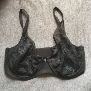 Victoria's Secret black unlined 34DDD bra