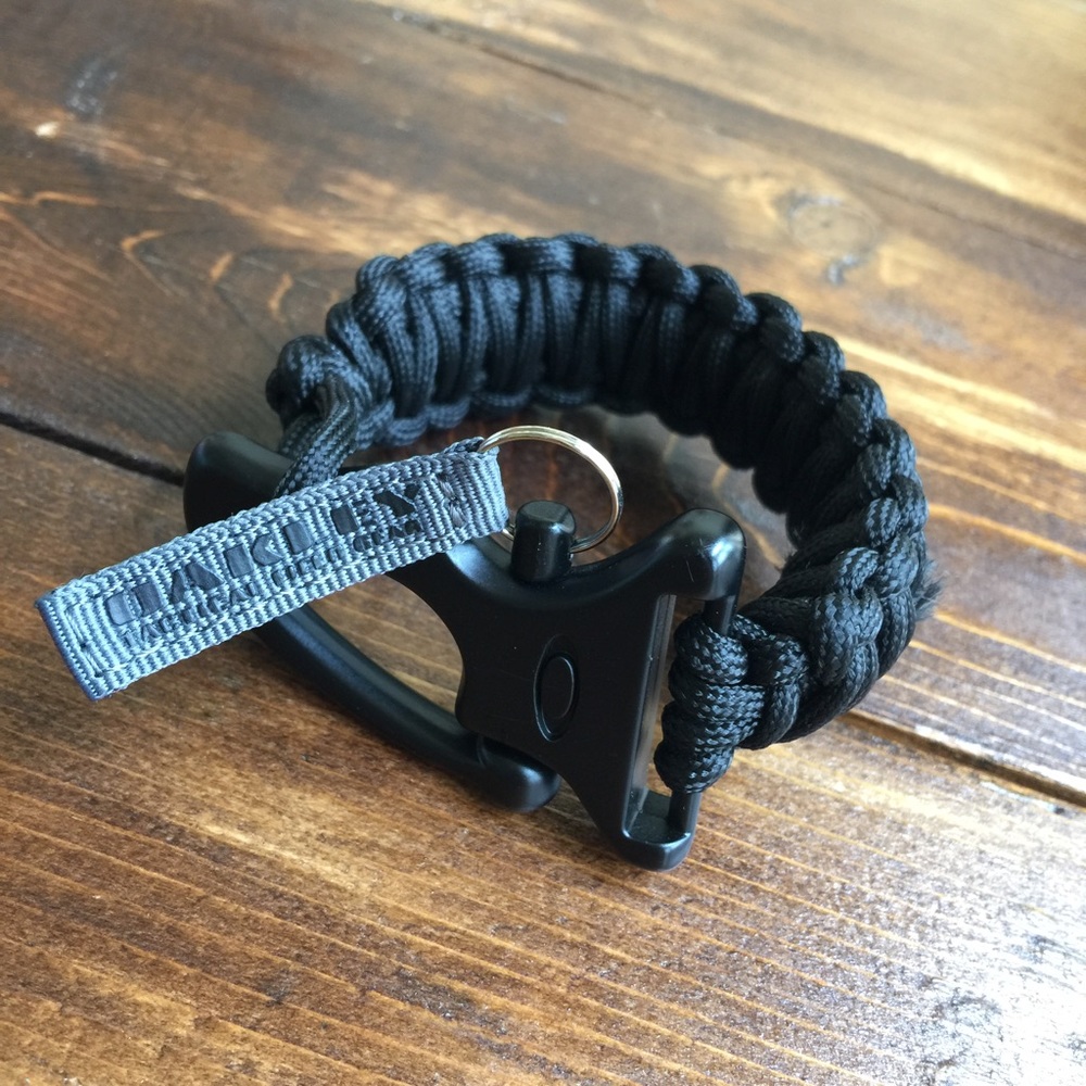 Oakley paracord bracelet key ring