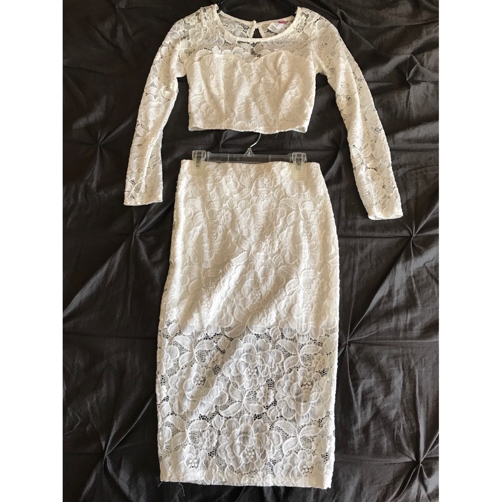 White lace long sleeve crop top/midi skirt set