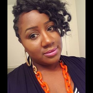 Meet your Posher, Desiree