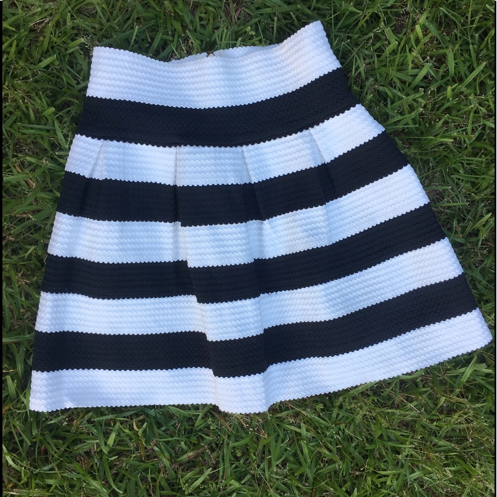 Anthro High waist fit n flare skirt,sz L,mini,nwot