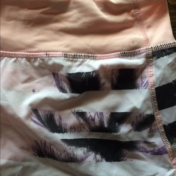 Lululemon Sunset Stripe Blush Quartz Speed Short 6 - Picture 4 of 4