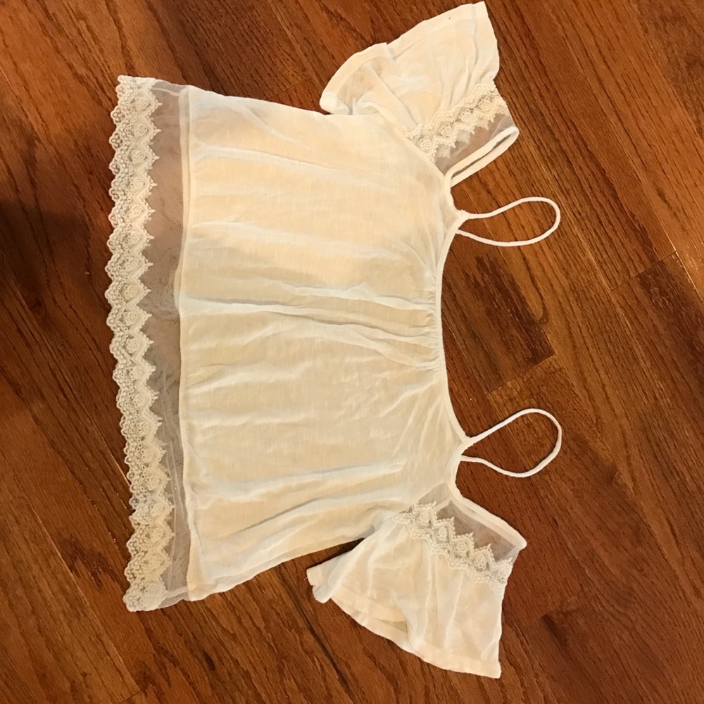 Super cute Cream off the shoulder loose top