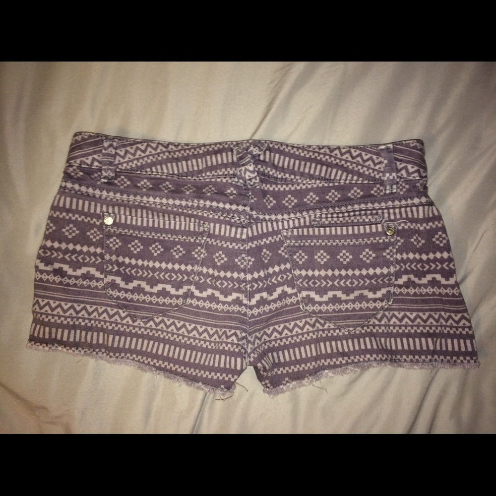Patterned shorts - Picture 2 of 3