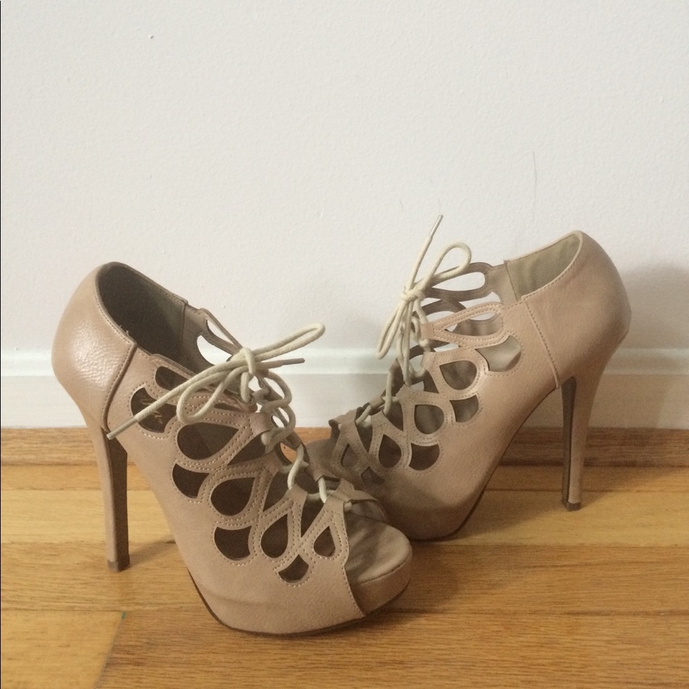 Nude laser cut lace up heels pumps