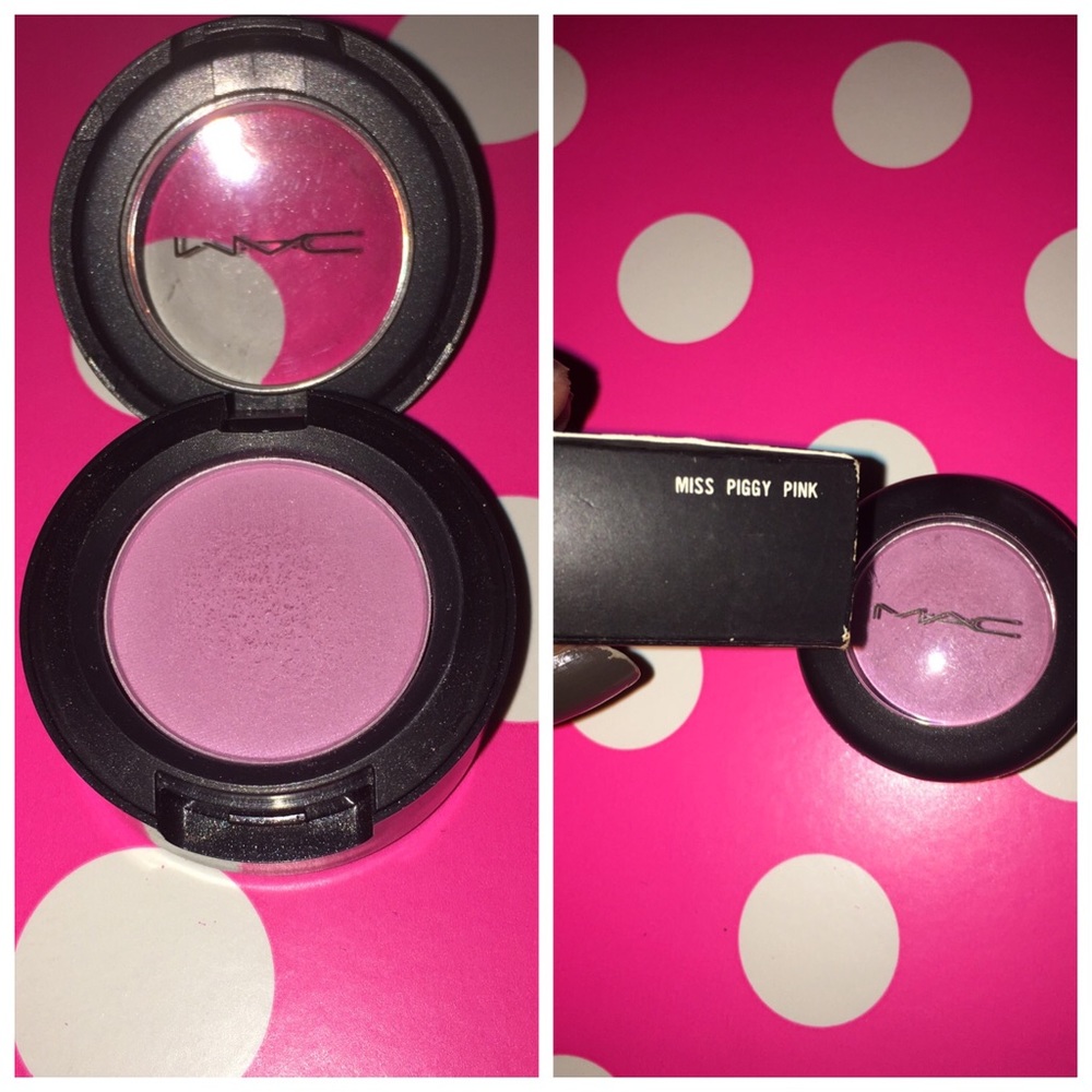 MAC Miss Piggy Pink Eyeshadow *Limited Edition*