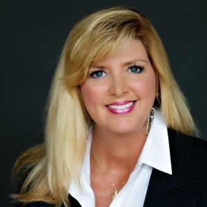 Meet your Posher, Dana