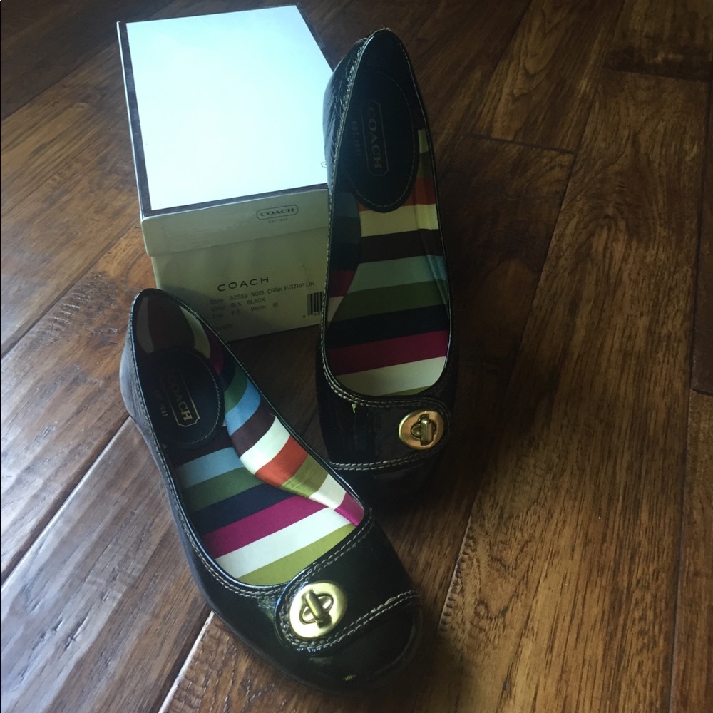 Adorable Coach flats