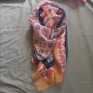 Tile Pattern Scarf