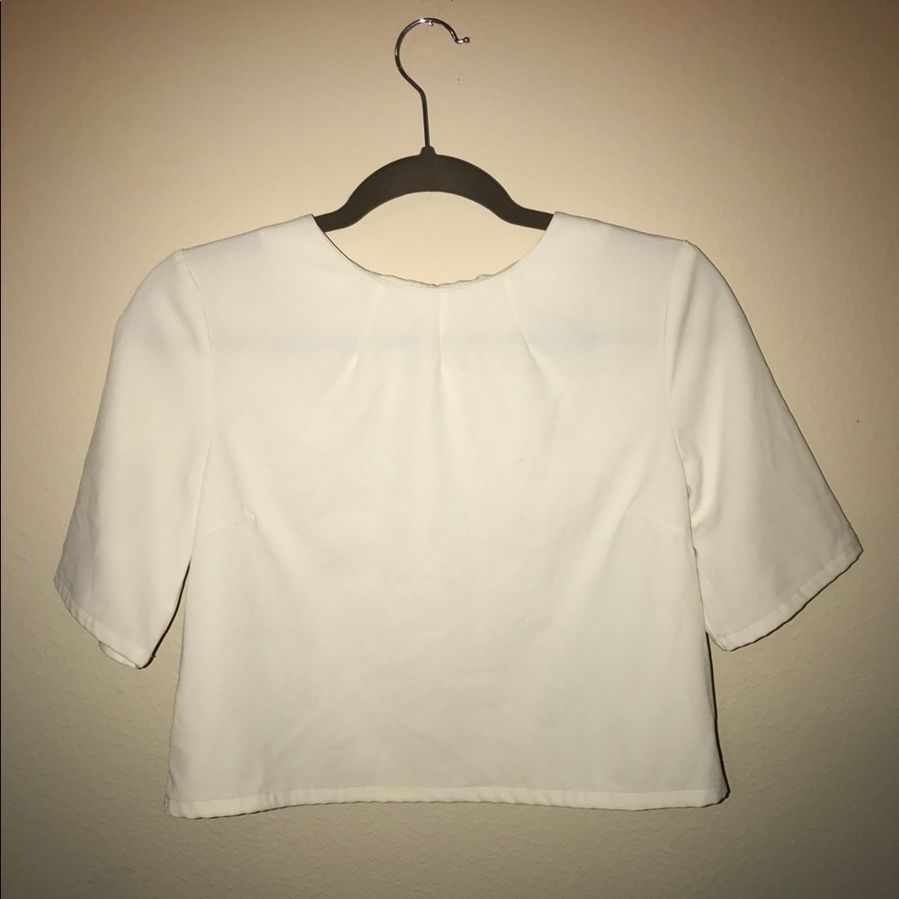 White Cropped Blouse With a Zipper Back
