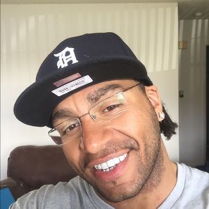 Meet your Posher, Deon