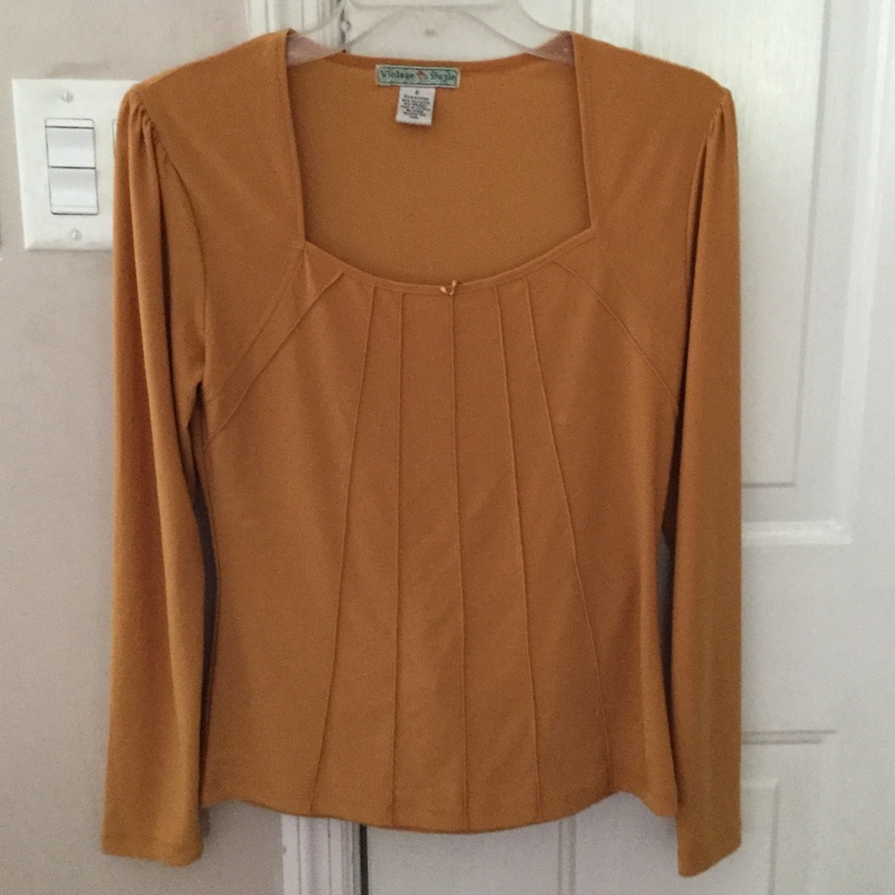 VINTAGE SUZIE....long sleeves top