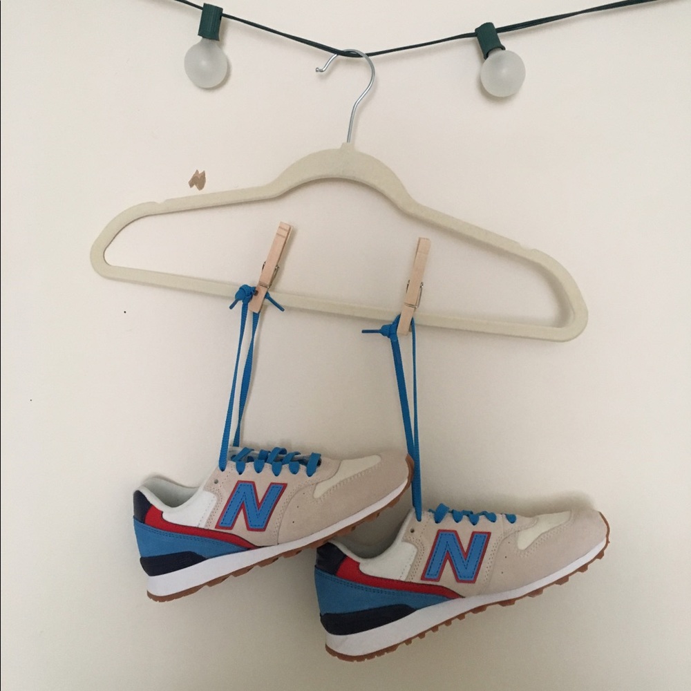 New Balance 696 Blue, Red, Cream