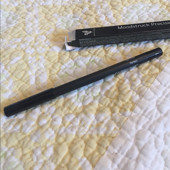 Mood struck Precision Eyeliner-Perfect - Picture 2 of 5