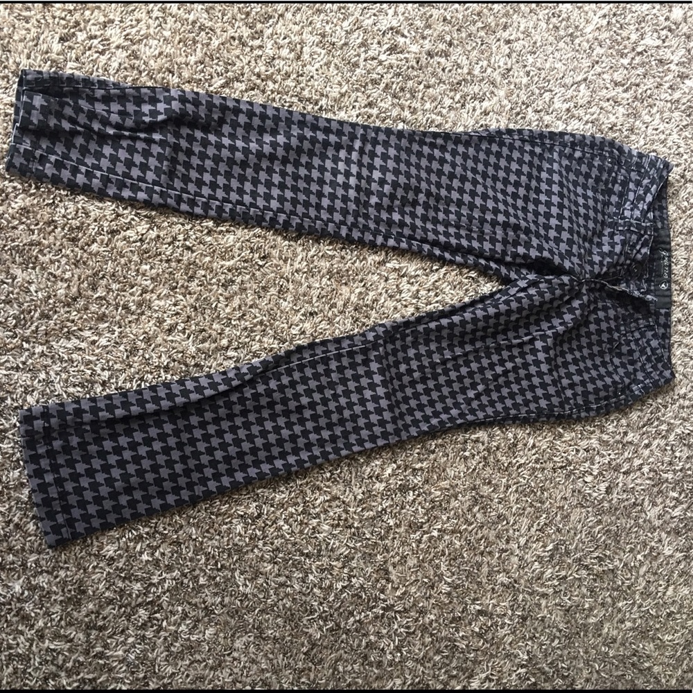 Adorable patterned pants