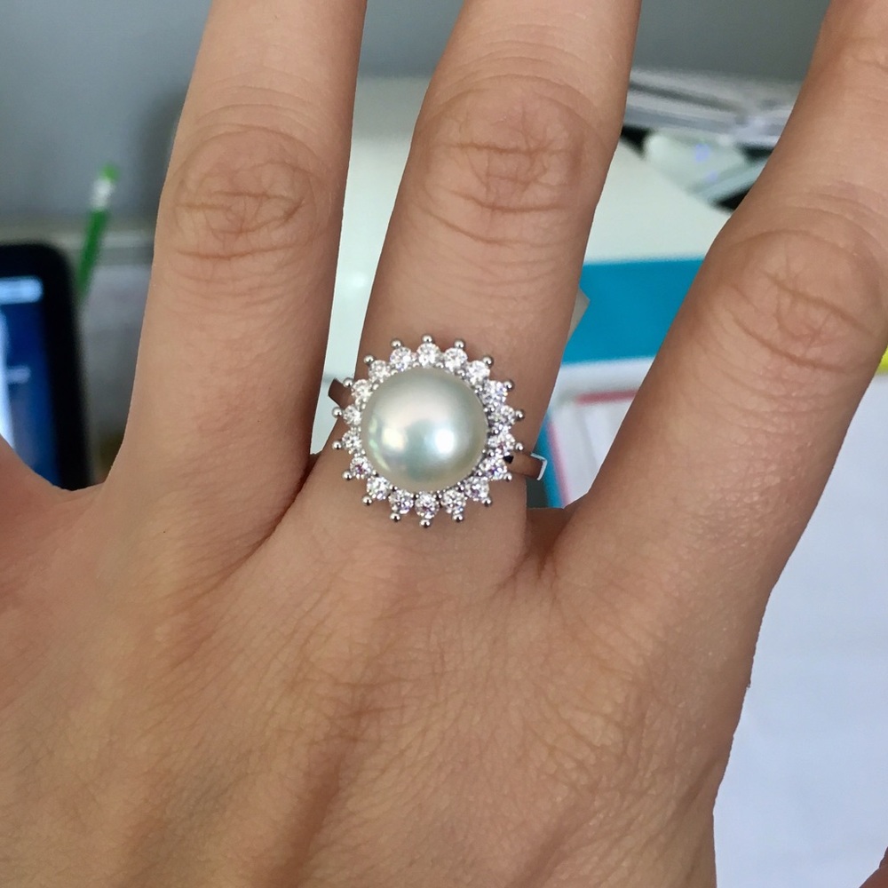 White pearl ring