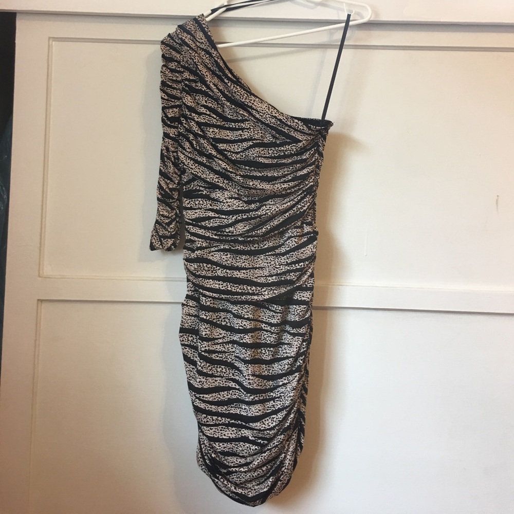 Ark & Co printed one shoulder dress size Small