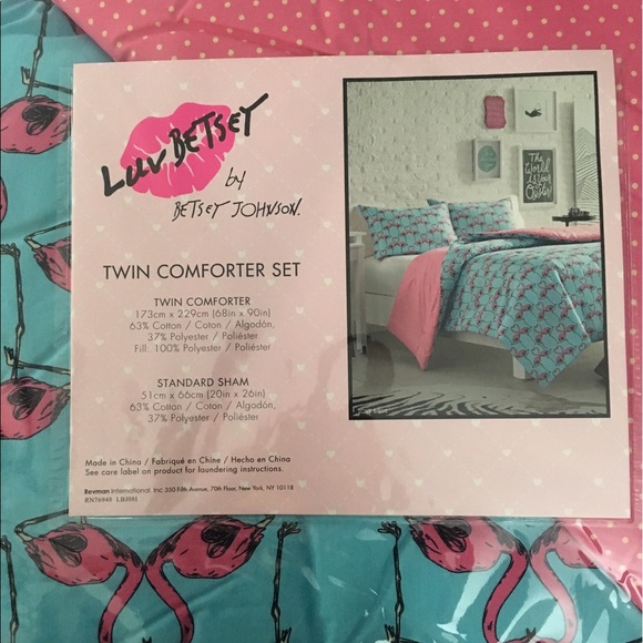Betsey Johnson flamingo twin comforter and sham - Picture 5 of 5