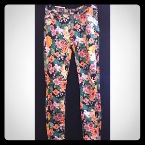 Floral Print Ankle Jeans