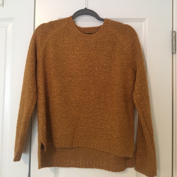 Mustard yellow sweater - Picture 1 of 3