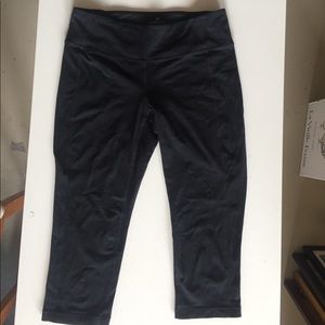 Athleta Yoga Capri Pants