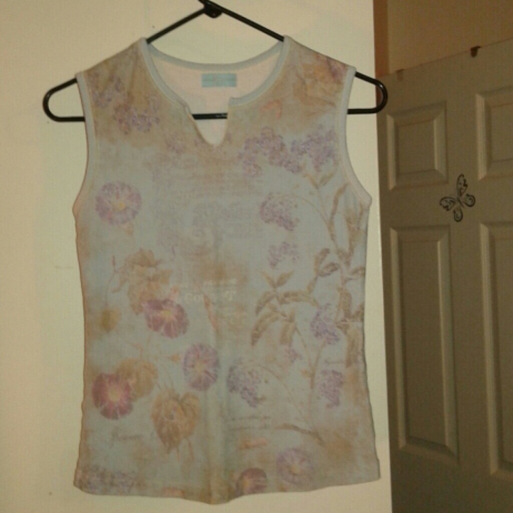 Sleeveless floral v neck top