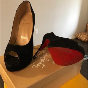 Louboutin black heels