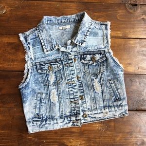 Sleeveless Denim jacket -  cropped vest