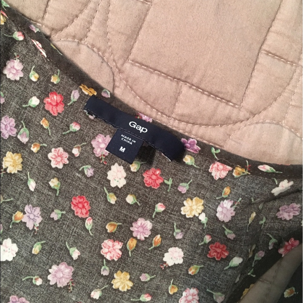 GAP Floral Racerback - Picture 4 of 4