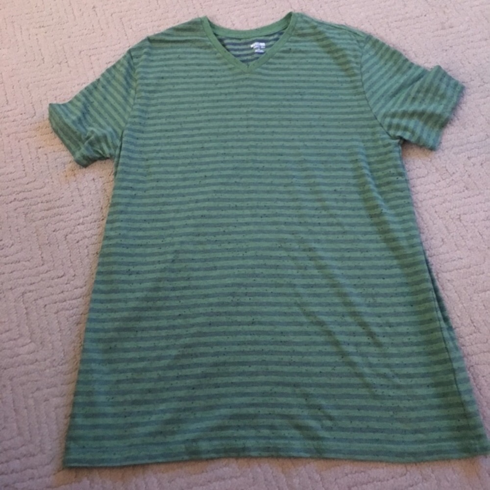 *BUNDLE* Men's V Neck Shirt *BUNDLE* 🎉