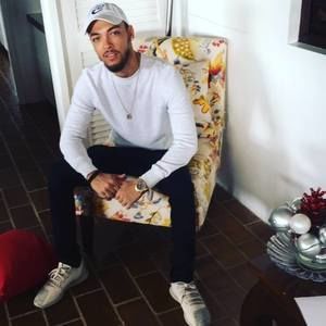 Meet your Posher, Charles