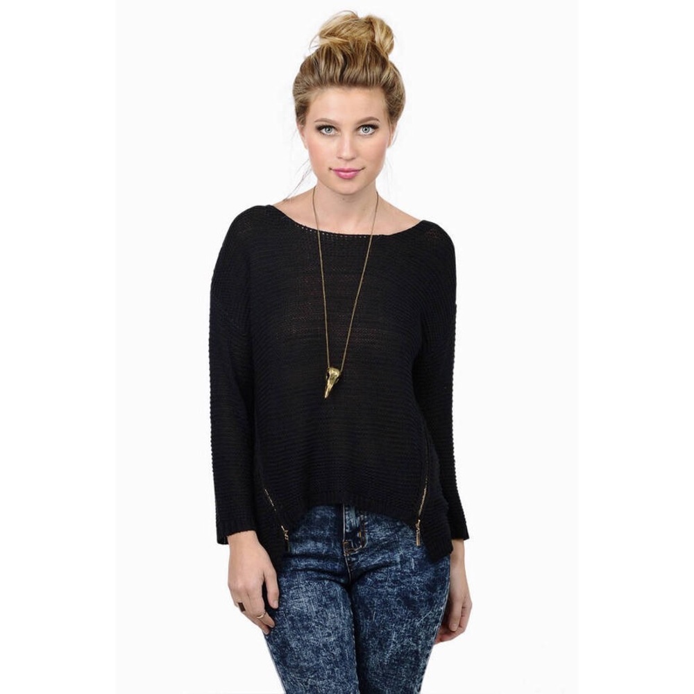 Black zipper sweater