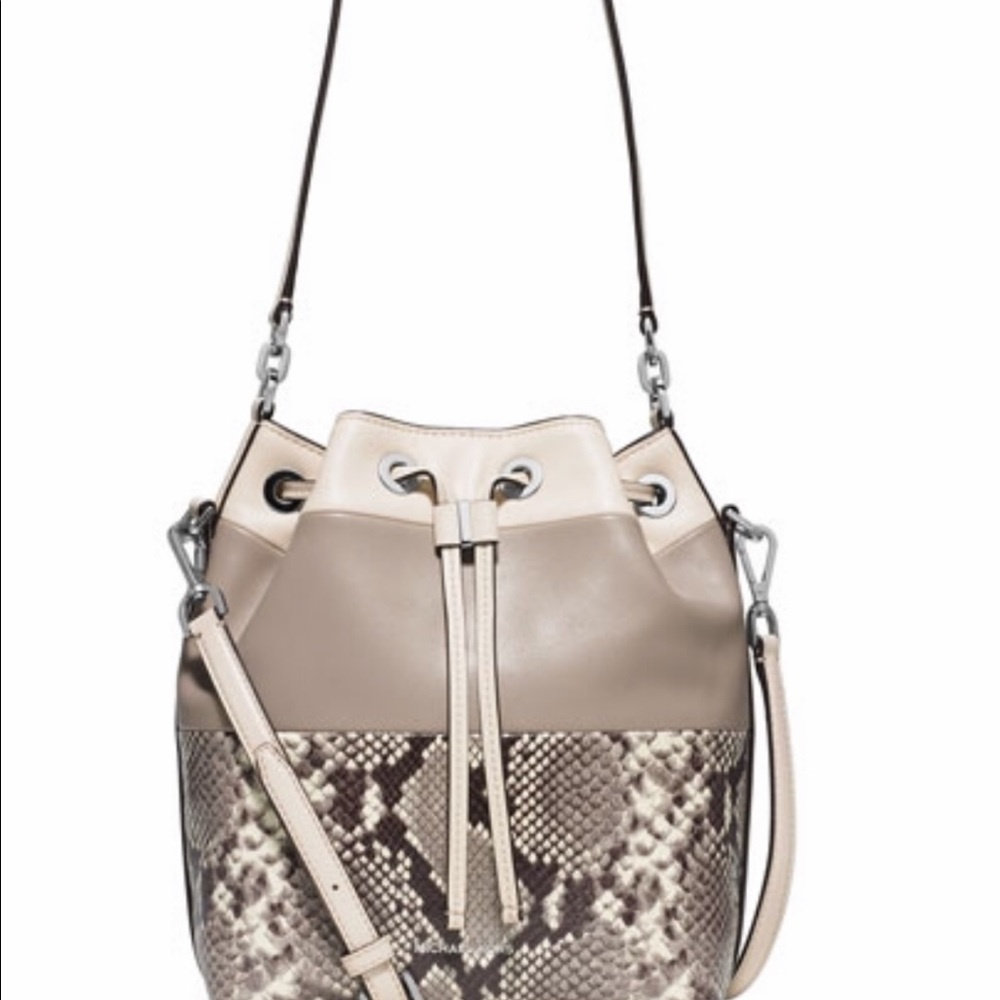 MK Bucket bag