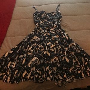 blue and white patterned mini dress