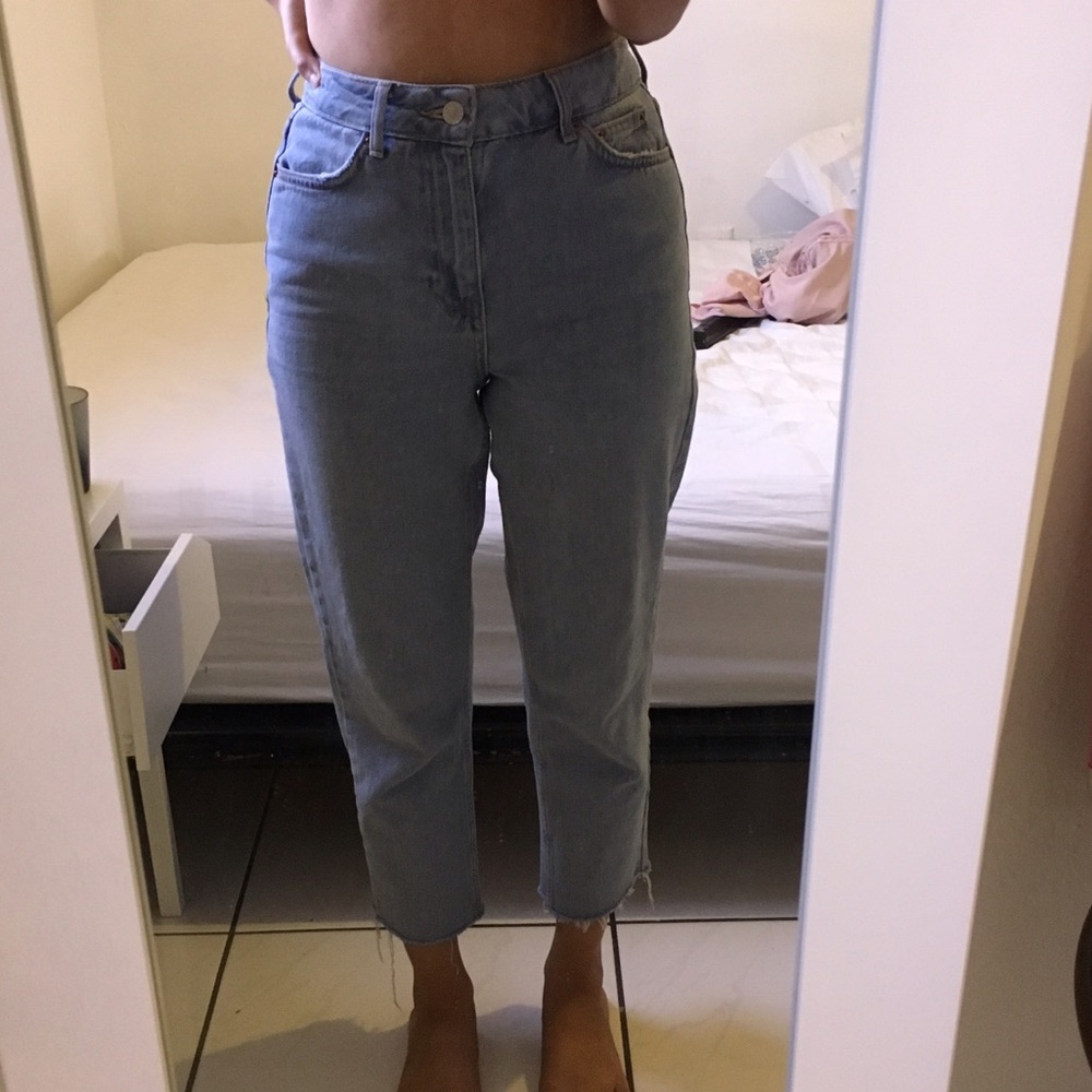 Topshop Frayed Hem Light Wash High Waist Mom Jeans