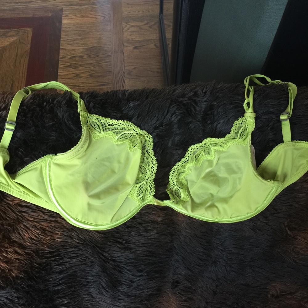 Green Padless VS Bra