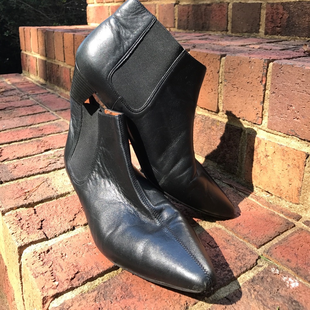 UNISA genuine leather black high top heels -Brazil
