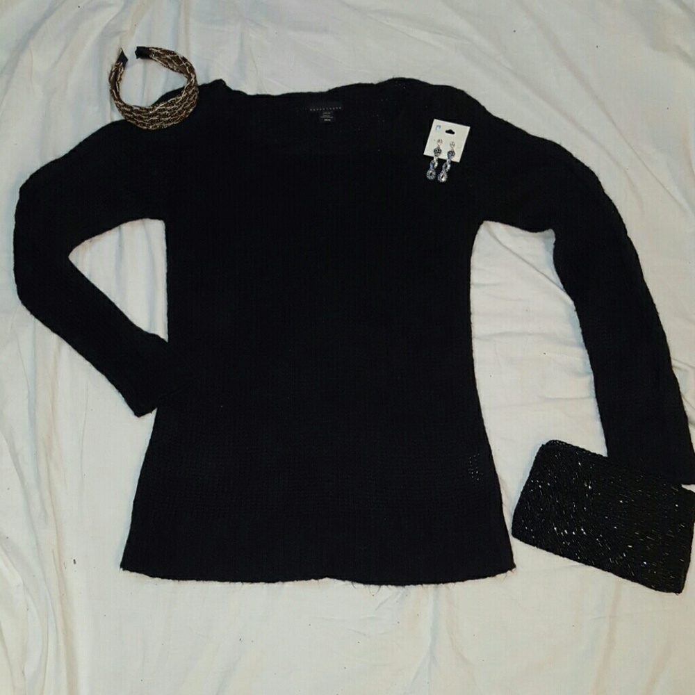Apostrophe black medium sweater