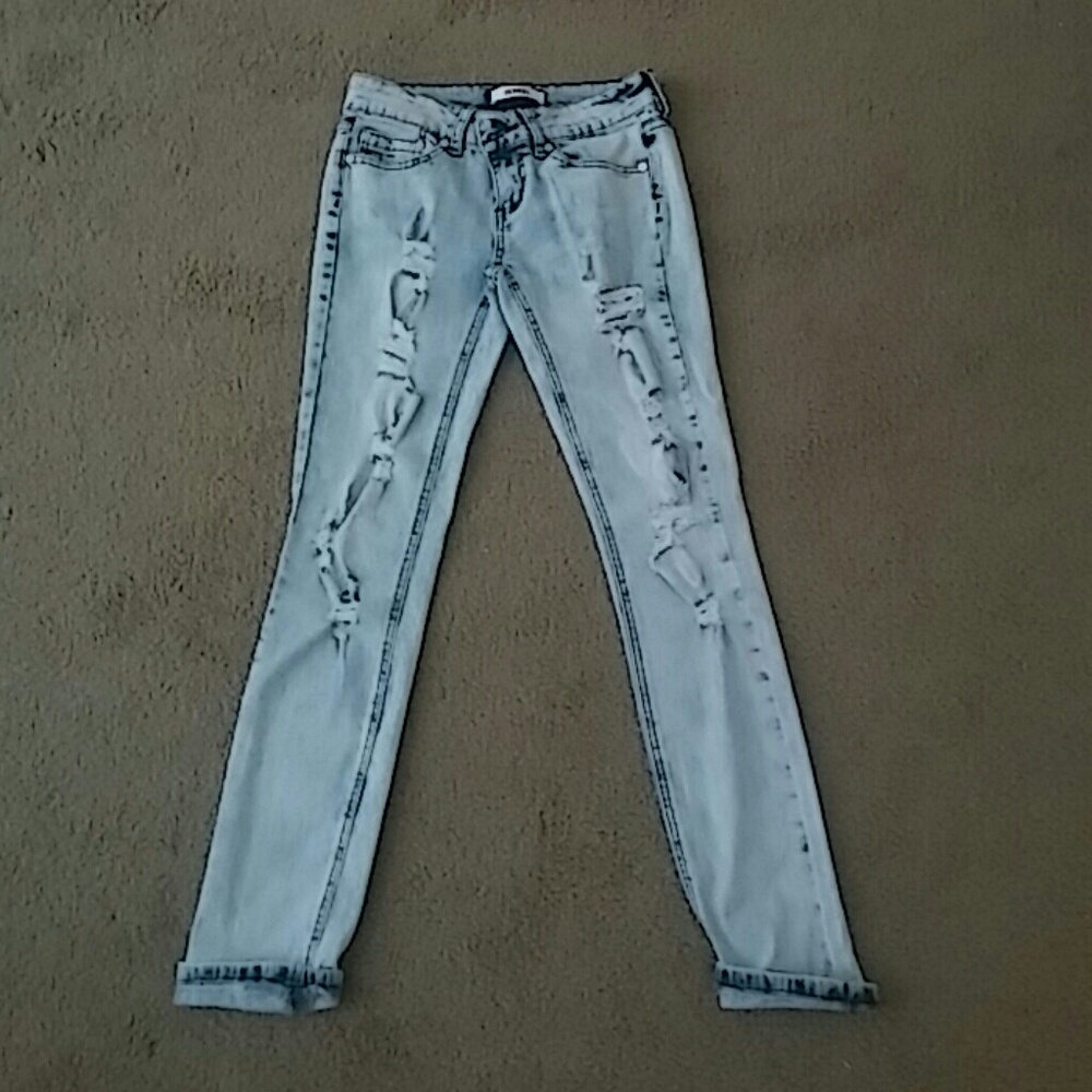 Ripped Skinny Jeans