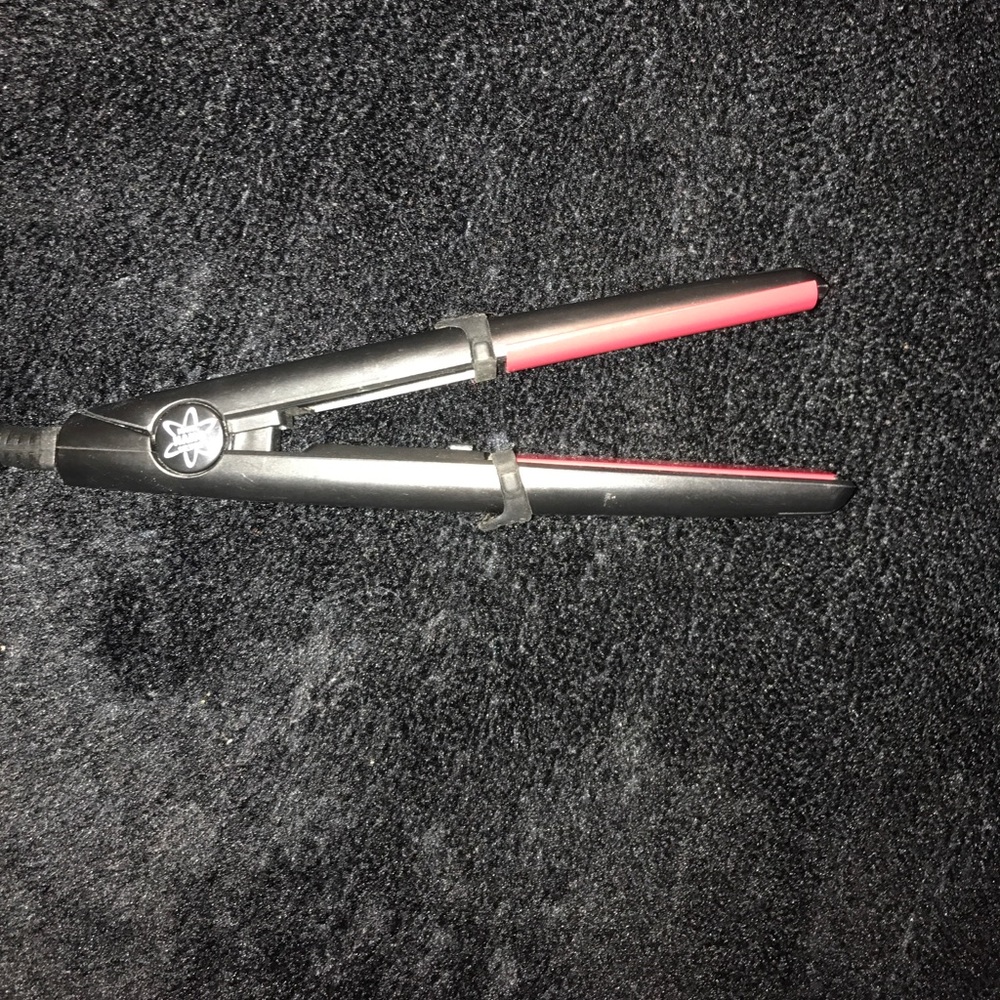 Mini straightener