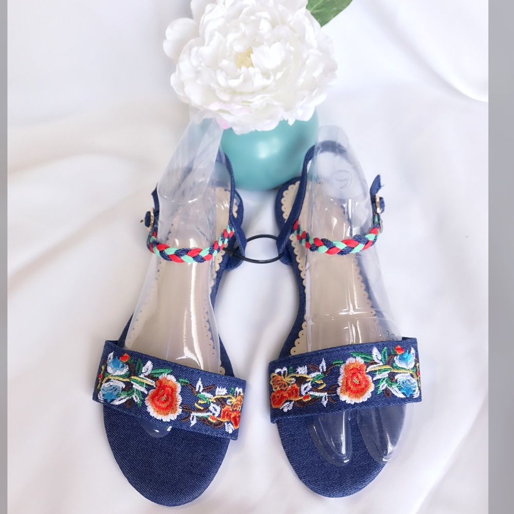 CLEAROUTSALE‼️‼️Denim strap Embroidered Sandals 🌹