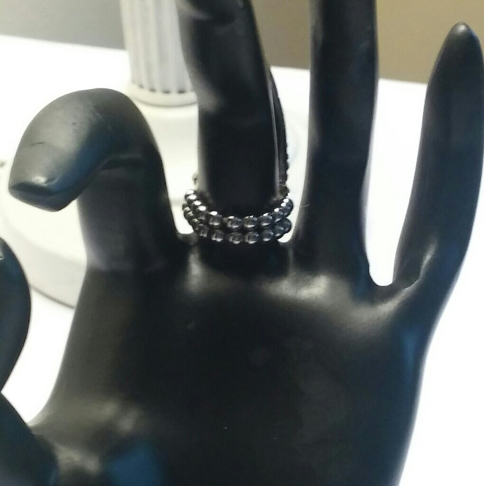 Fashionable Clawed ring - Picture 4 of 4